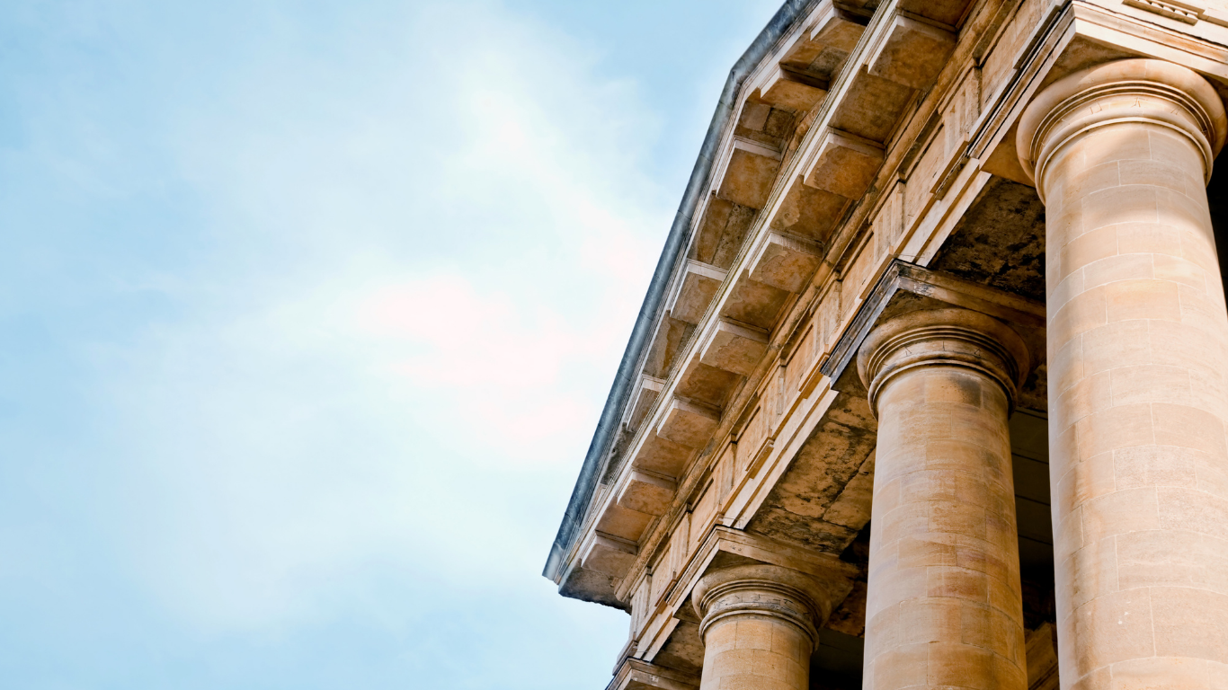 Court pillars background